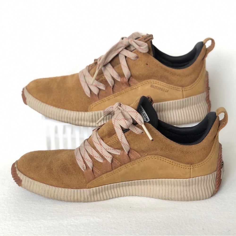 Sorel Out ‘N About Plus waterproof low top sneakers -women’s size 7.5 -tan/brown - Picture 2 of 9